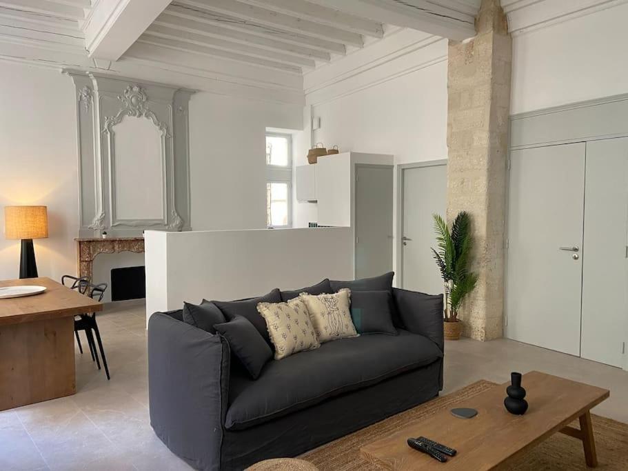Appartement Avec Ventilateurs Proche Du Palais Des Papes 아비뇽 외부 사진