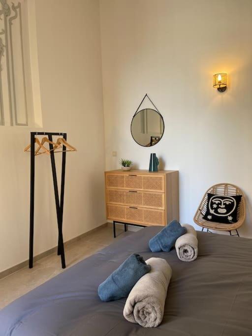 Appartement Avec Ventilateurs Proche Du Palais Des Papes 아비뇽 외부 사진
